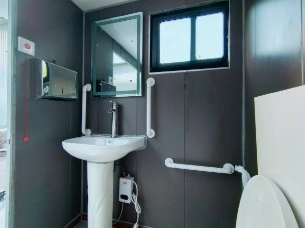 Wheelchair Accessible Ada Restroom Trailer