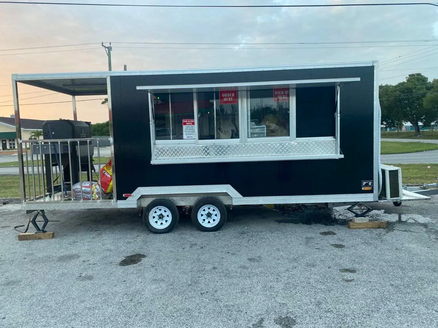 Galvanized Steel Square Food Trailer
