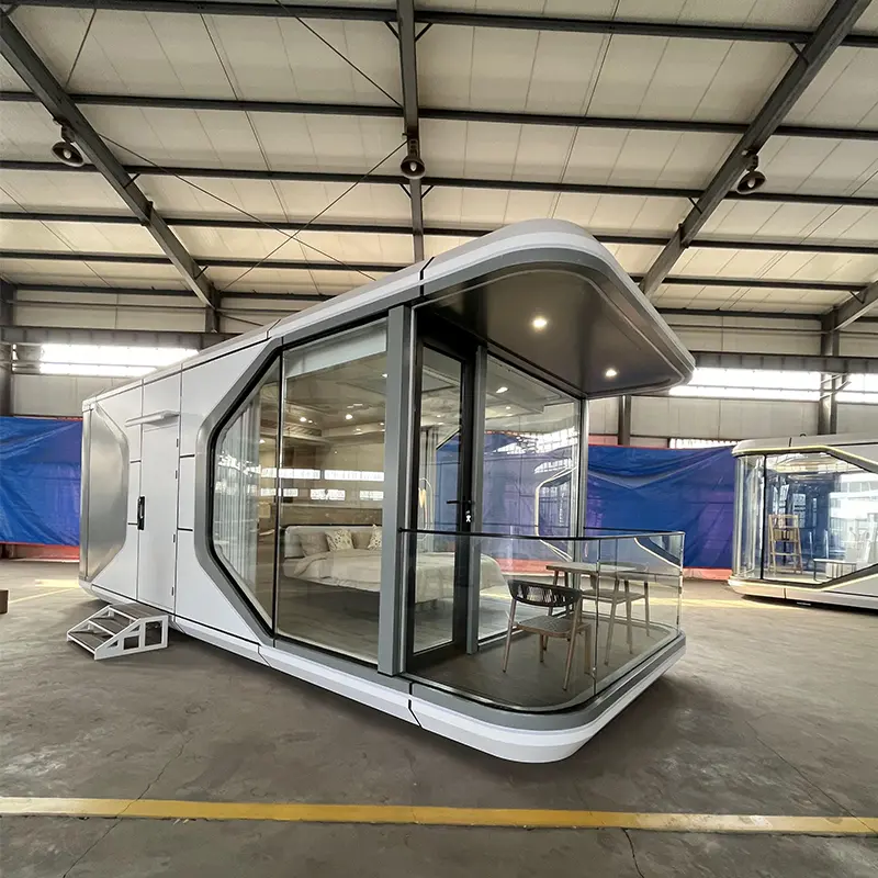 Cápsula Espacial K7 com Varanda